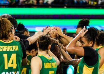 Brasil enfrenta Argentina por vaga no Pré-Olímpico de basquete