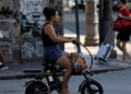 Fenômeno das bikes elétricas é tema do Caminhos da Reportagem