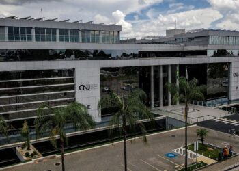 CNJ acaba com aposentadoria compulsória como punição máxima para juíz
