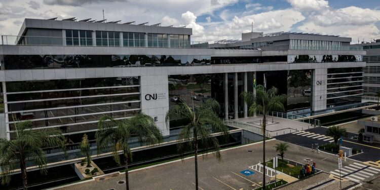 CNJ acaba com aposentadoria compulsória como punição máxima para juíz