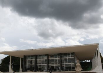 STF retoma julgamento sobre mandato-tampão para governo do Rio