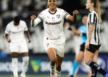 Fluminense domina, vence e complica Botafogo no Brasileirão Feminino