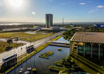 Brasil rebaixa relação com Argentina após novos insultos de Milei