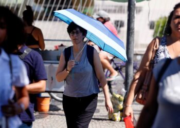 Salário mínimo deverá subir para R$ 1.741 em 2027