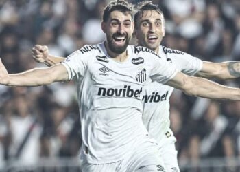 Santos desencanta no 2º tempo e atropela o Vasco pelo Brasileirão