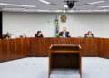 Dino e Moraes defendem rediscutir dispensa de diploma para jornalista