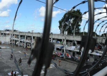 Presídios combatem entrada de itens proibidos para facções criminosas
