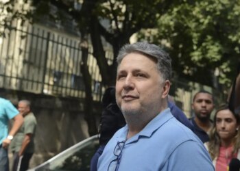 Justiça do Rio suspende direitos políticos do ex-governador Garotinho