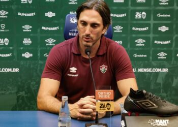 Fluminense demite técnico Zubeldia, após 0 a 0 em casa na Libertadores