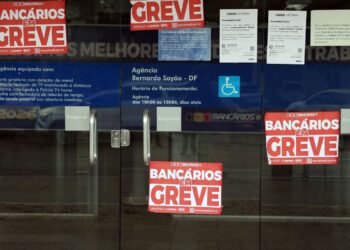 Bancários rejeitam proposta da Caixa e mantêm greve nacional