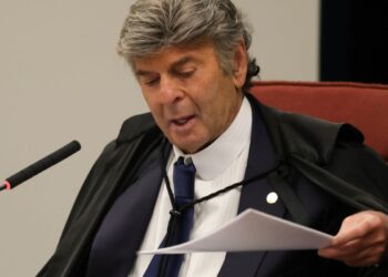Fux vai relatar ação sobre idas da esposa de Moraes ao Senado