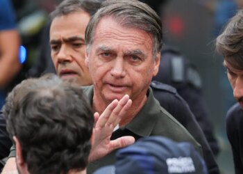 Trama golpista: defesa de Bolsonaro desiste de suspensão da pena