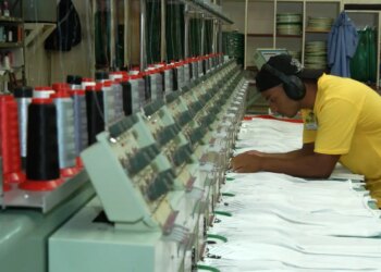 Economia recua 0,4% na passagem de junho para julho, estima FGV