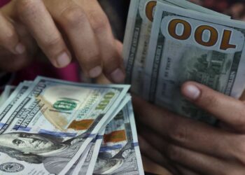 Dólar sobe para R$ 5,22 e atinge maior nível desde março