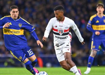 Ex-Palmeiras marca e São Paulo perde do Boca Juniors na Sul-Americana