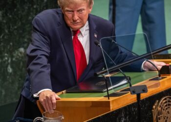 Trump rejeita limitar IA e critica governança global da tecnologia