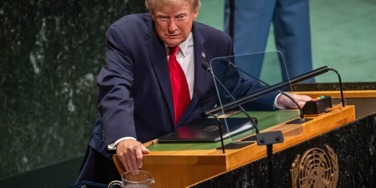 Trump rejeita limitar IA e critica governança global da tecnologia