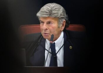 Fux pede a Senado posição sobre acessos de Vorcaro e esposa de Moraes| Agência Brasil