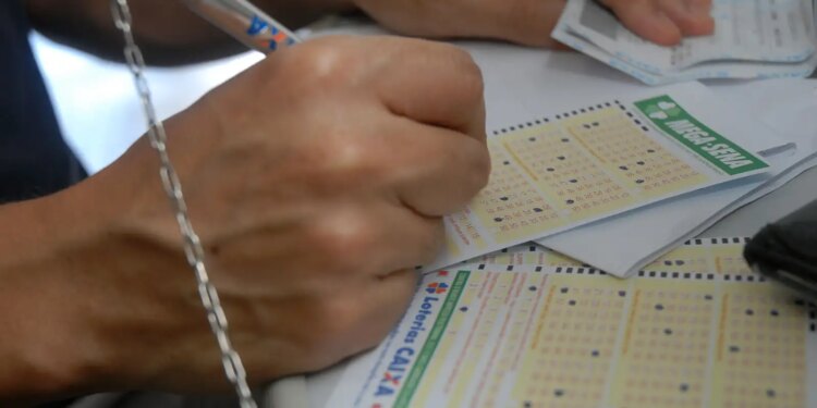 Mega-Sena acumula para R$ 41 milhões; confira os números sorteados