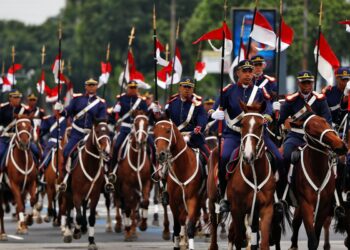 Tradicional desfile cívico-militar é realizado no Rio de Janeiro