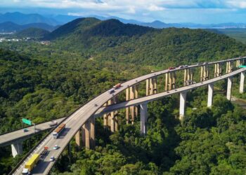 Brasil deve dobrar investimentos para zerar déficit em infraestrutura