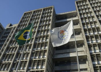Justiça aumenta indenização a estudantes vítimas de racismo na Uerj