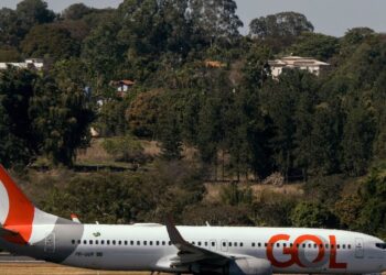 Avião da GOL faz pouso de emergência após decolagem em Goiânia