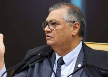 Dino determina fim do sigilo de investigações sobre o filme Dark Horse