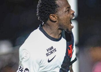 Vasco e Palmeiras avançam e se enfrentam na semi da Copa do Brasil