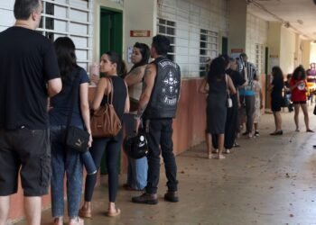 Estudantes relatam violência relacionada à eleição presidencial