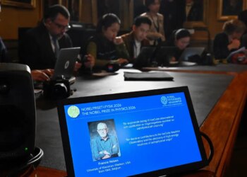 Belga que descobriu menor partícula do universo recebe Nobel de Física