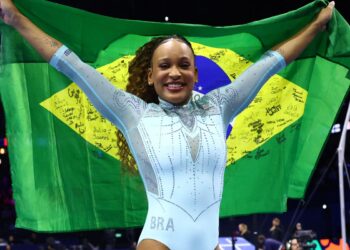 Rebeca Andrade conquista o tri no Mundial de Ginástica na Holanda