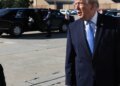 Trump diz que não vai se envolver, após carta de Flávio Bolsonaro