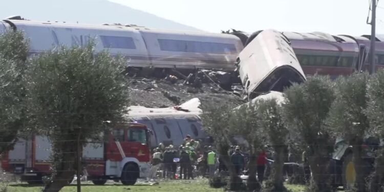 Brasil lamenta acidente de trem na Espanha, em que mais de 60 morreram