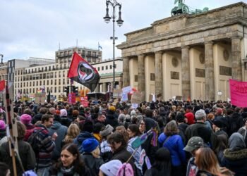 Protestos da Geração Z chegam à Alemanha, milhares se manifestam
