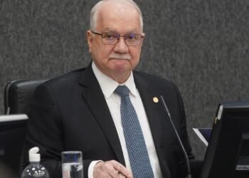 Fachin arquiva mais cinco investigações do Inquérito das Fake News