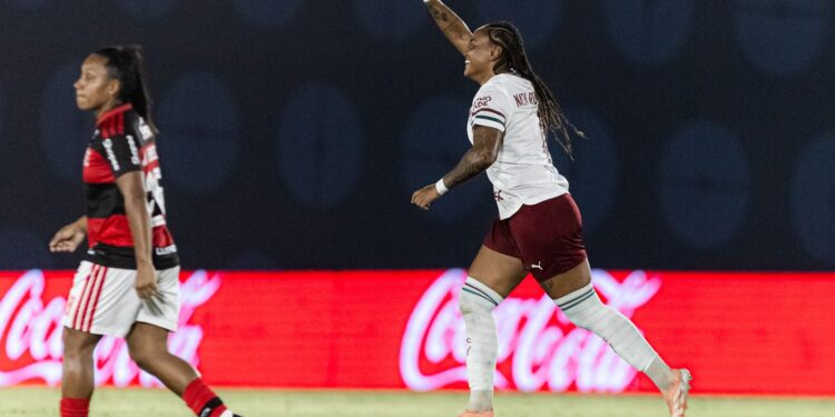 Fluminense vence Flamengo e abre vantagem na Copa do Brasil Feminina