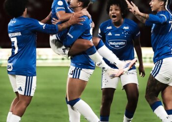 Libertadores Feminina: Cruzeiro resiste à altitude e vence na estreia