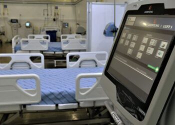 Reino Unido vai monitorar dispositivos médicos baseados em IA