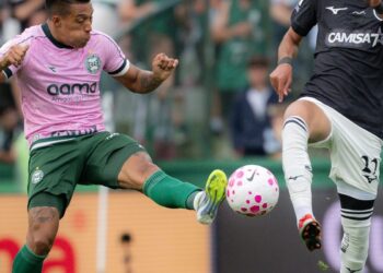 Coritiba e Botafogo empatam e mantêm jejum de vitórias no Brasileirão