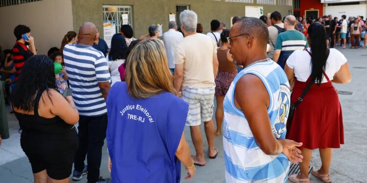 TRE-RJ suspende propaganda eleitoral gratuita no RJ até domingo
