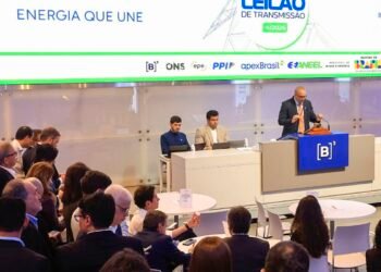 Com muita disputa, Aneel leiloou oito lotes de transmissão de energia