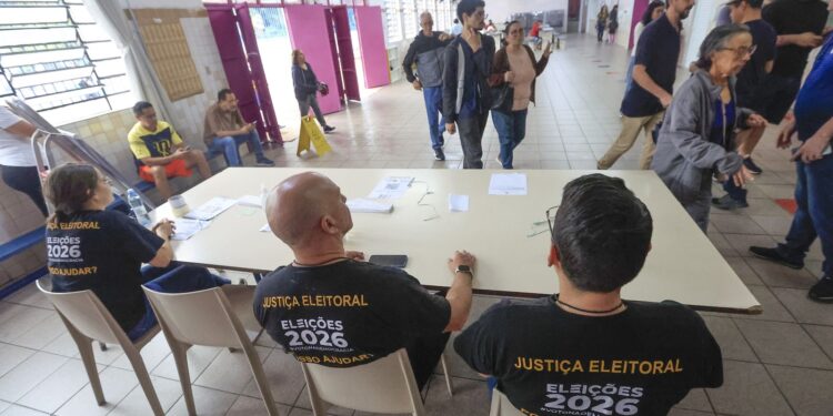 Em SP, 80% das urnas estavam encerradas quando votação foi prorrogada
