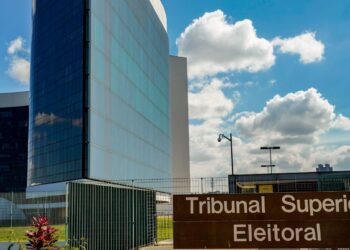TSE decide que Globo não poderá exibir cadeira vazia em debate