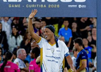 Ronaldinho Gaúcho anuncia volta aos gramados pelo italiano Ravenna