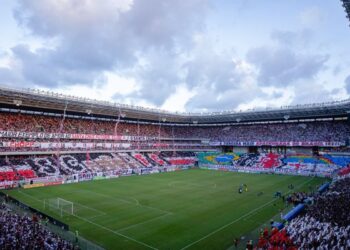 Santa Cruz empata com Maringá e voltará à Série B após 10 anos