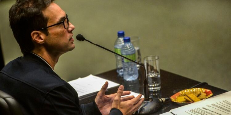 Justiça intima Jairinho a justificar apelação por morte de Henry Borel